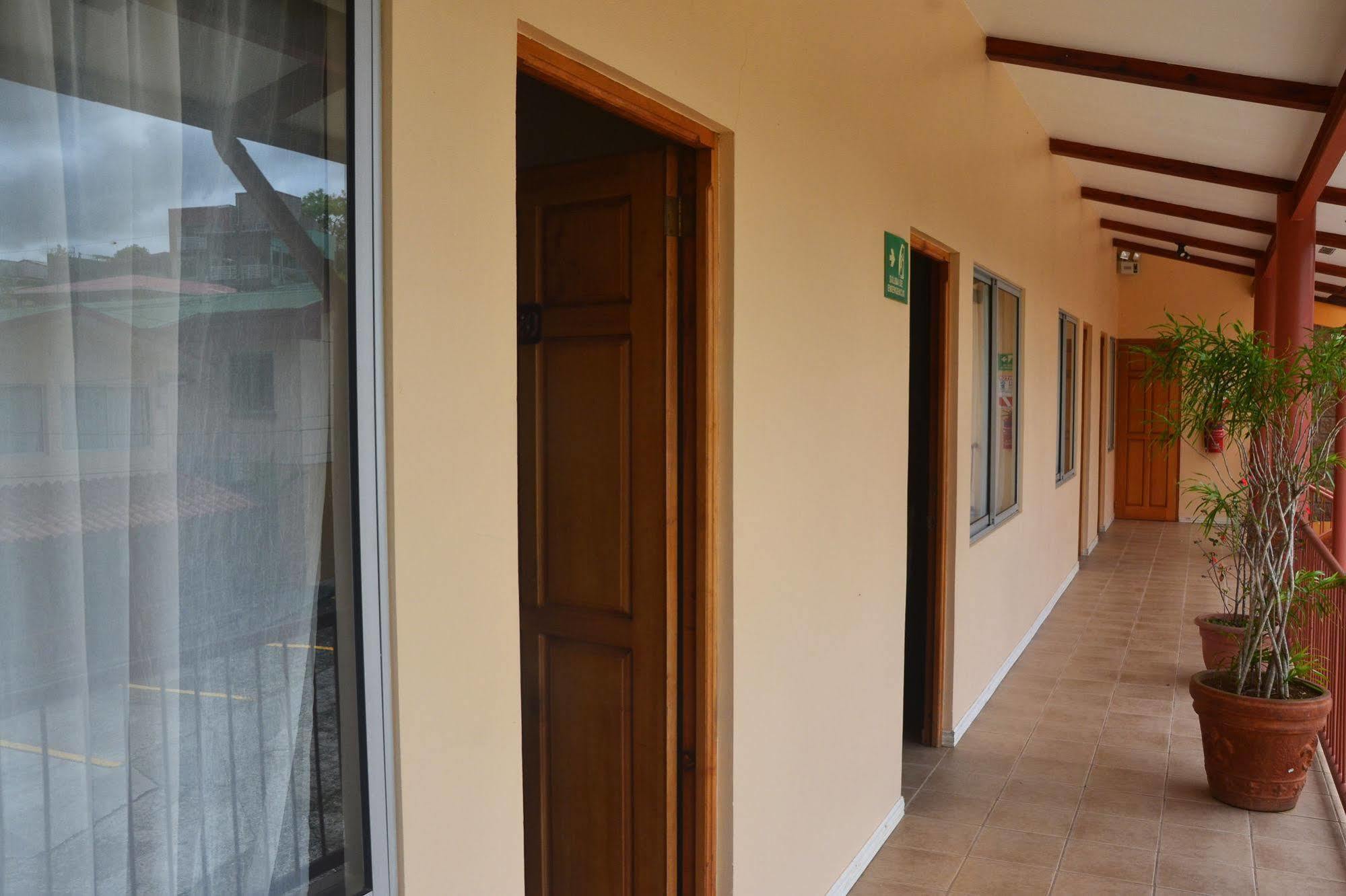 Hotel La Villa Quesada  Dış mekan fotoğraf